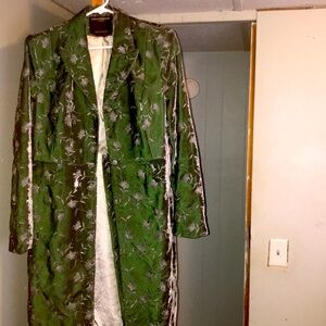 FAVOURBROOK ENGLAND COAT FROM THEREALREAL